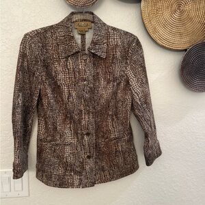 Peck & Peck Weekend jacket with a brown alligator print  size 4